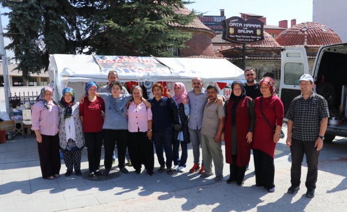 İşten çıkarılan belediye işçileri eylemlerini sonlandırdı