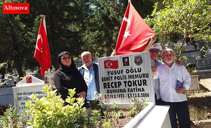ŞEHİT POLİS MEMURU RECEP TOKUR KABRİ BAŞINDA ANILDI