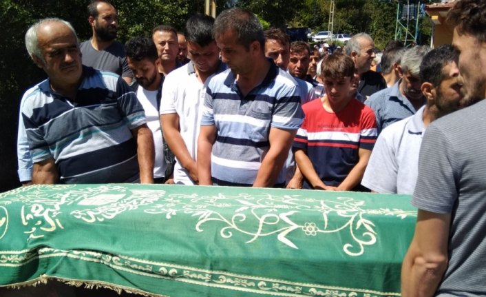 Trafik kazasında ölen baba ve oğlunun cenazeleri toprağa verildi