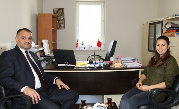 Belediye Başkanı Akgül'den Nurten öğretmene tebrik