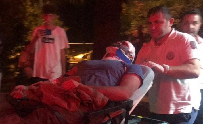 Maden ocağında üzerine kaya parçası düşen işçi yaralandı