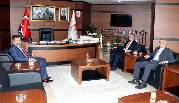 Rektör Elmacı'ya ziyaret