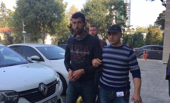 Aranan hükümlü kovalamaca sonucu denizde yakalandı