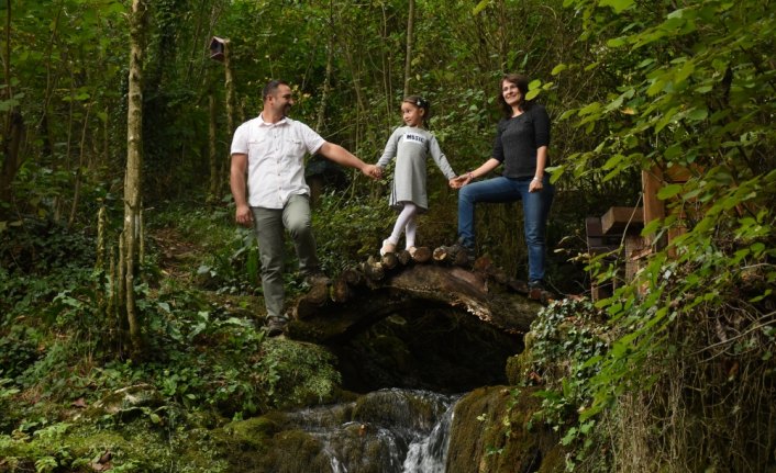 Çocukları için döndükleri köyde daha mutlular