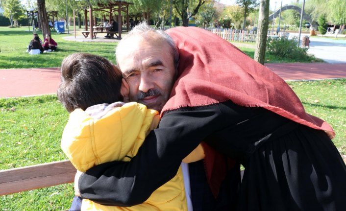 Çocuklarını evlendirdikten sonra koruyucu aile oldular