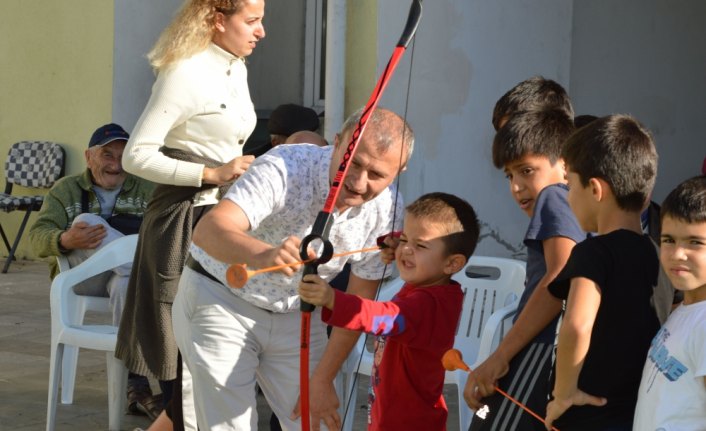 Dedeler torunlar ile spor yaptı