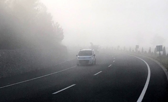 Kastamonu'da sis ulaşımı olumsuz etkiliyor