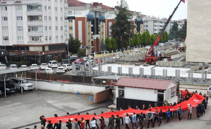 Lise öğrencilerinden Barış Pınarı Harekatı'na destek