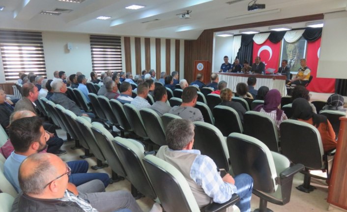 Merzifon'da öğrenci servisi sürücülerine eğitim