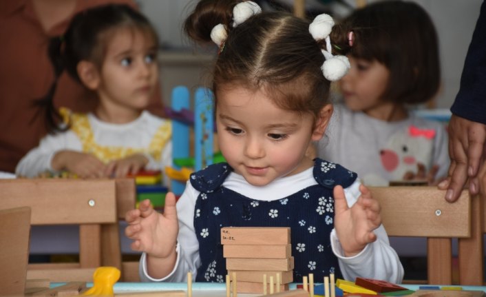 Oyuncak kütüphanesi köy çocuklarının 