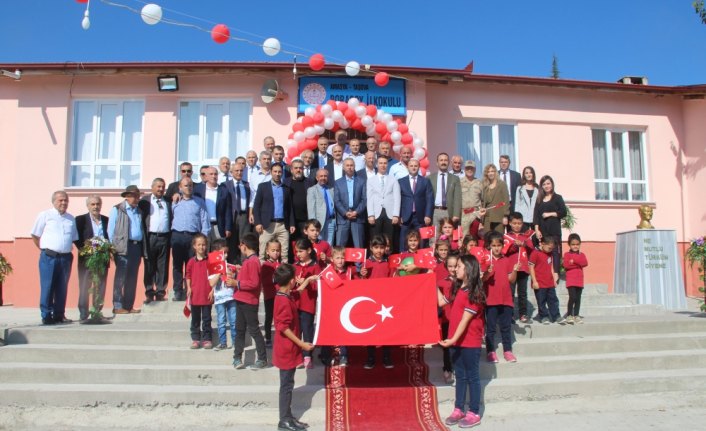 Taşova'da köy okulu açılışı