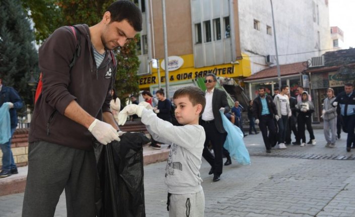Temiz bir ilçe için el ele verdiler