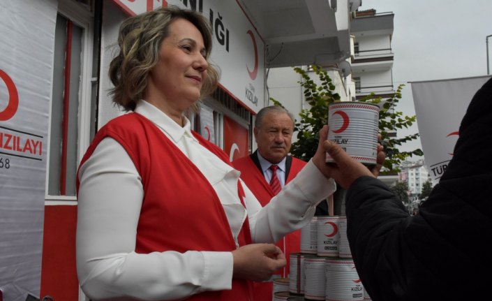 Türk Kızılay'dan ihtiyaç sahibi ailelere yardım