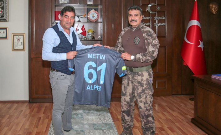 Ünal Karaman'dan Trabzon Emniyet Müdürü Alper'e ziyaret