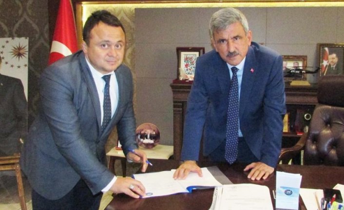 Vezirköprü'de yüzme bilmeyen kalmayacak