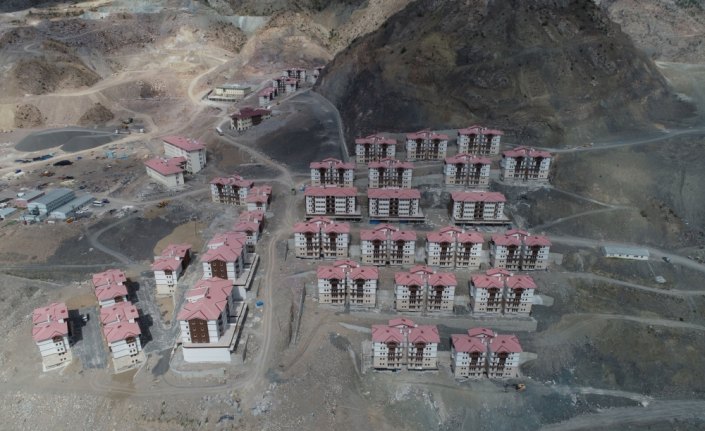 Yeni Yusufeli yükseliyor