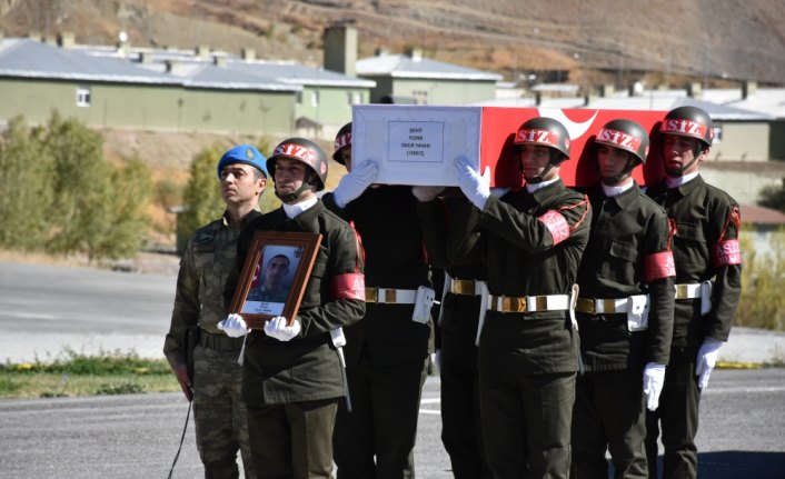 Yıldırım düşmesi sonucu şehit olan asker memleketine uğurlandı