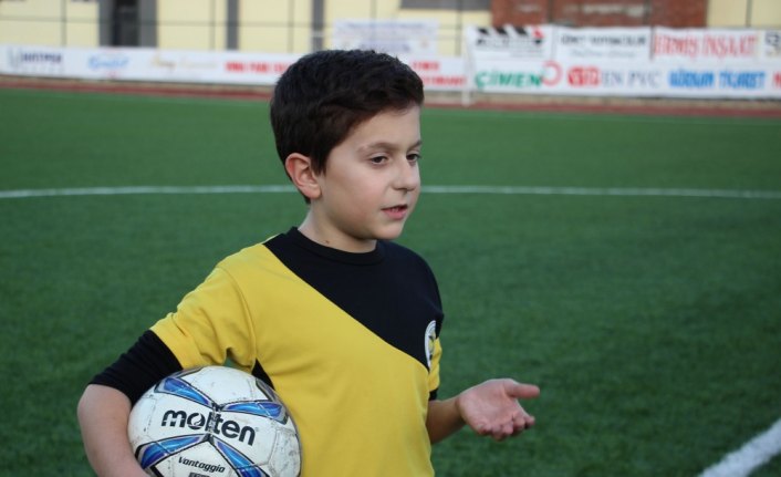 Bakana yazdığı mektupla futbol oynama hayaline kavuştu