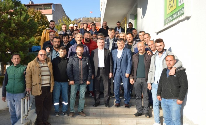 Başkan Özdemir, temizlik işleri personeli ile buluştu