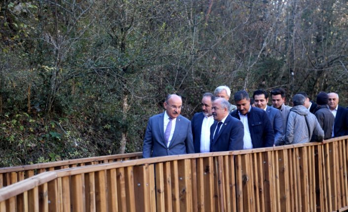 Horma Kanyonu kayalara inşa edilen platformdan geçilecek