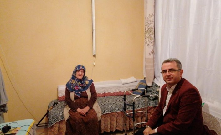 Karabük'te 80 yaşındaki kadın evini Türk Kızılaya bağışladı