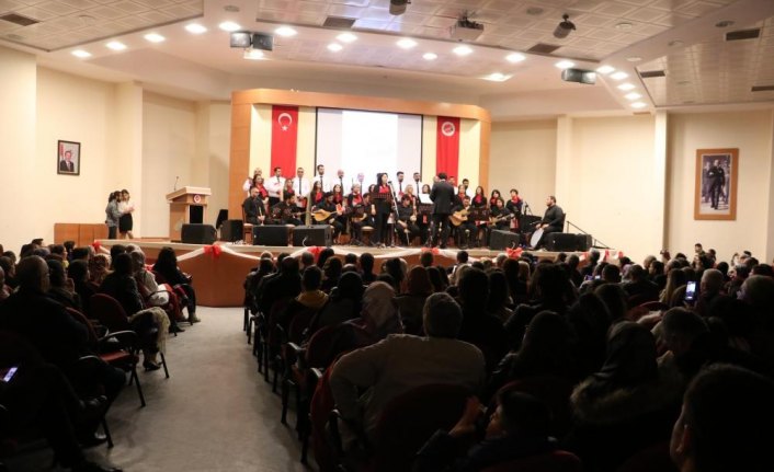 Kastamonu'da akademisyenler, öğretmenler için sahne aldı