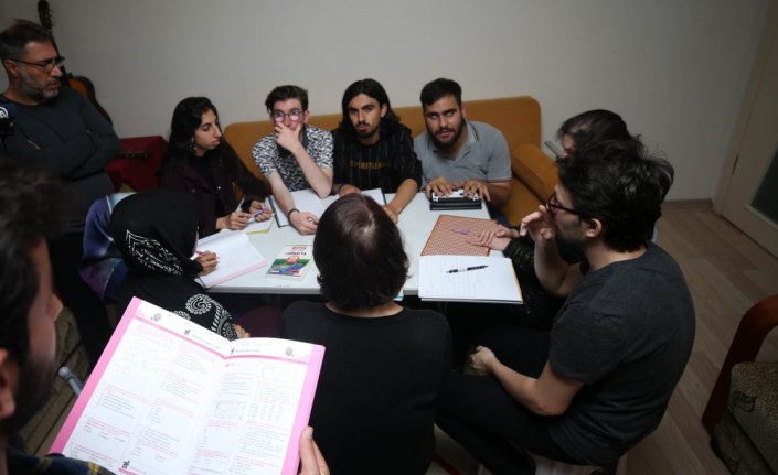 Sosyal medyadan yaptığı çağrı kendisi gibi engelli öğrencilere 