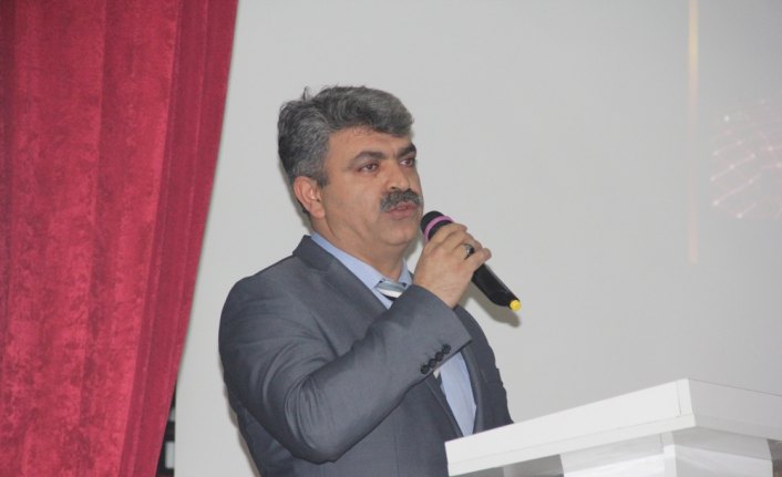 Tokat'ta öğretmenler şiir okudu