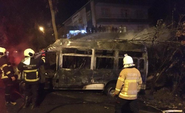 Zonguldak'ta öğrenci servisi yandı