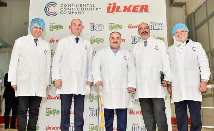 Bakan Varank, sakız üreticisi CCC'nin Çorlu'daki fabrikasını ziyaret etti