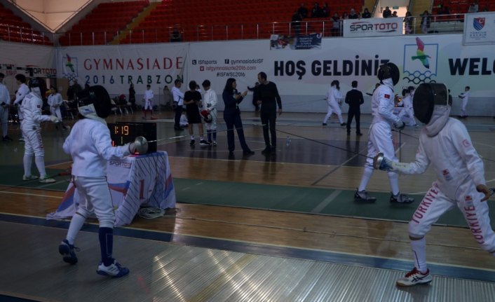 Eskrimde alt yaşlar Epe Açık Turnuvası Trabzon'da başladı