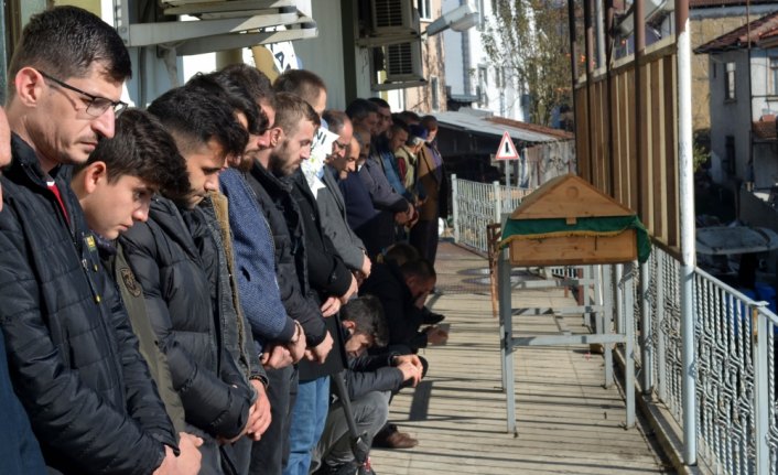 Organlarıyla 6 kişiye umut olan gencin cenazesi defnedildi