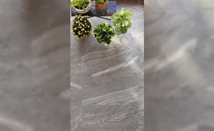 Seramiksan'dan doğal taş görünümünden ilham alan Mist serisi