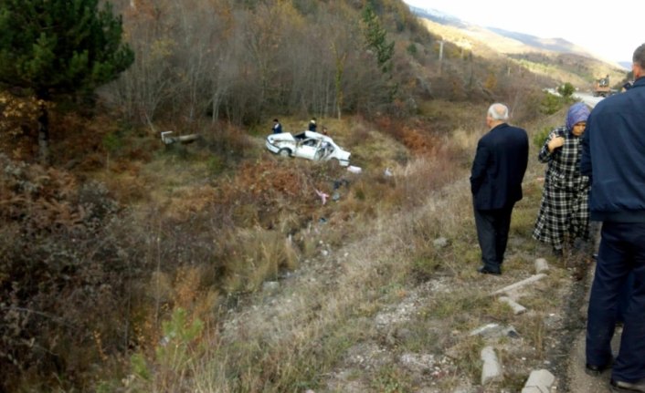 Sinop'ta otomobil uçuruma devrildi: 5 yaralı