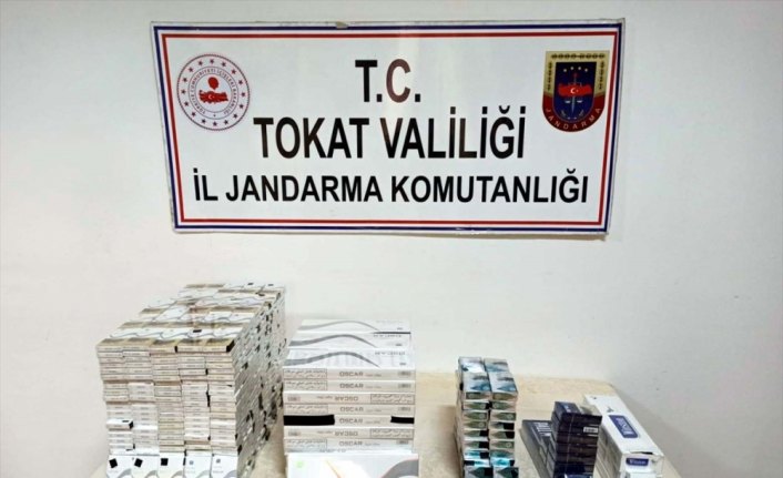 Tokat'ta yolcu otobüsünde 1123 paket kaçak sigara bulundu