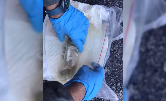 Zonguldak'ta lavaşa uyuşturucu saklayan şüpheli yakalandı