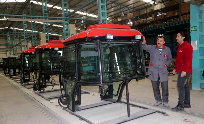 Amasya'dan 15 ülkeye traktör kabini ihracatı