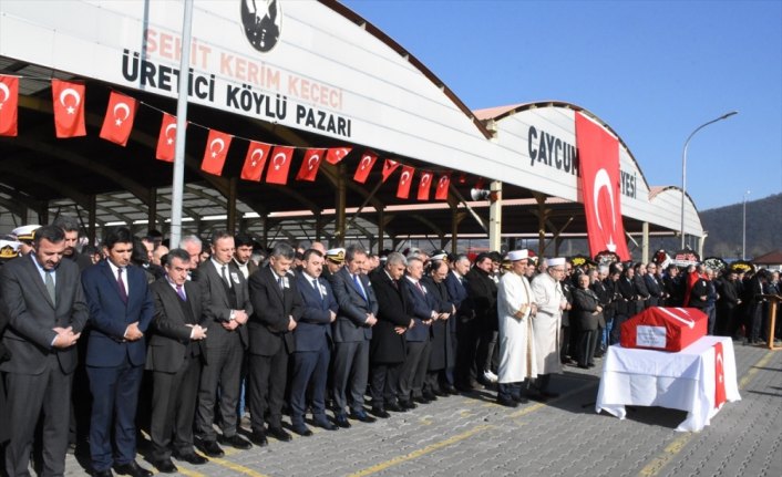 Hakkari'de şehit olan sözleşmeli er Miyanyedi son yolculuğuna uğurlandı