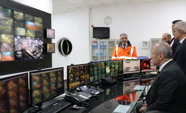 Ulaştırma ve Altyapı Bakanı Turhan, yeni yıla Bolu Dağı'nda girdi: