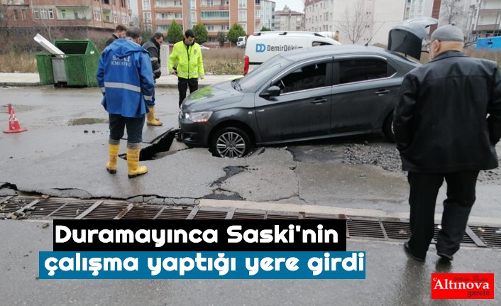 Duramayınca Saski'nin  çalışma yaptığı yere girdi