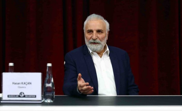 Karikatürist ve oyuncu Hasan Kaçan, Bağcılar'da gençlerle bir araya geldi: