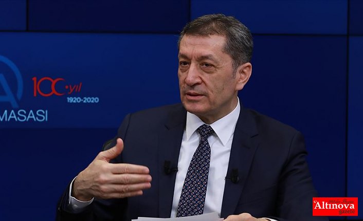 Milli Eğitim Bakanı Selçuk yeni ilkokul ve ortaokul tasarımını AA'ya anlattı