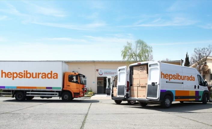 Hepsiburada'dan sağlık çalışanlarına maske ve eldiven desteği