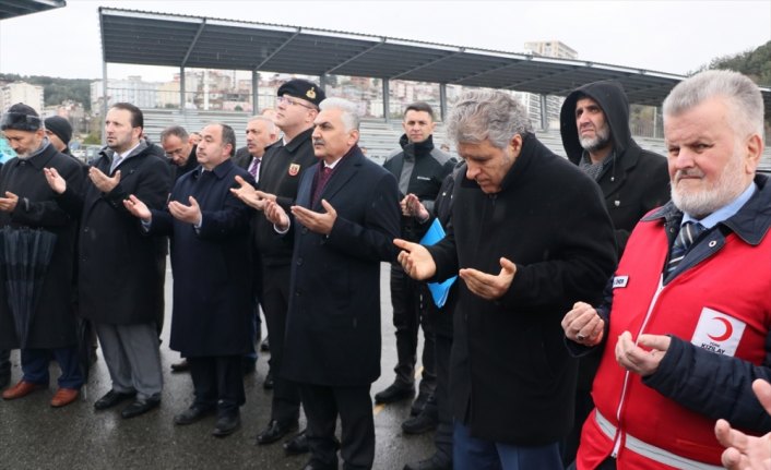 Samsun'dan İdlib'e 13 tır yardım gönderildi