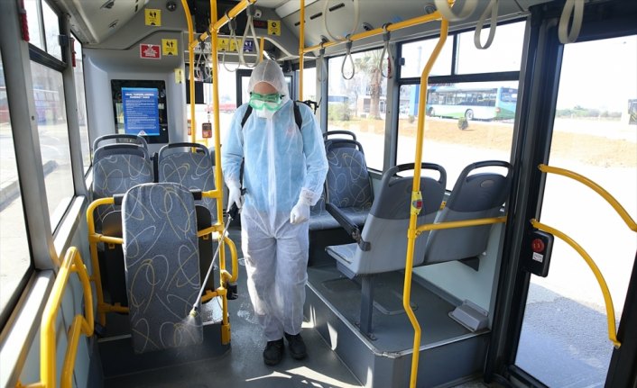 Trabzon'da otobüs ve dolmuşlar koronavirüse karşı dezenfekte ediliyor