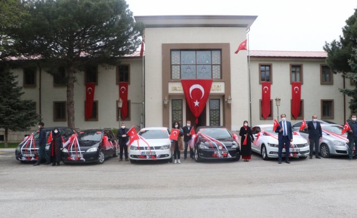 Doğu'da 23 Nisan doğumlu çocuklara yaş günü sürprizi