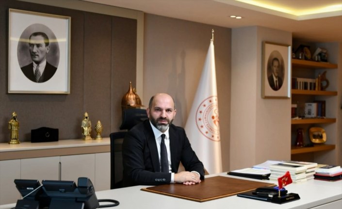 Gençlik ve Spor Bakanlığından, Milli Dayanışma Kampanyası'na ineğini bağışlayan Kambur'a teşekkür