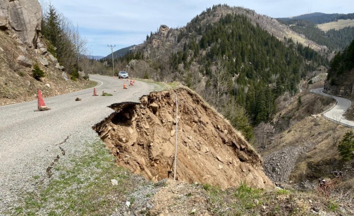 Giresun-Şebinkarahisar kara yolunda heyelan