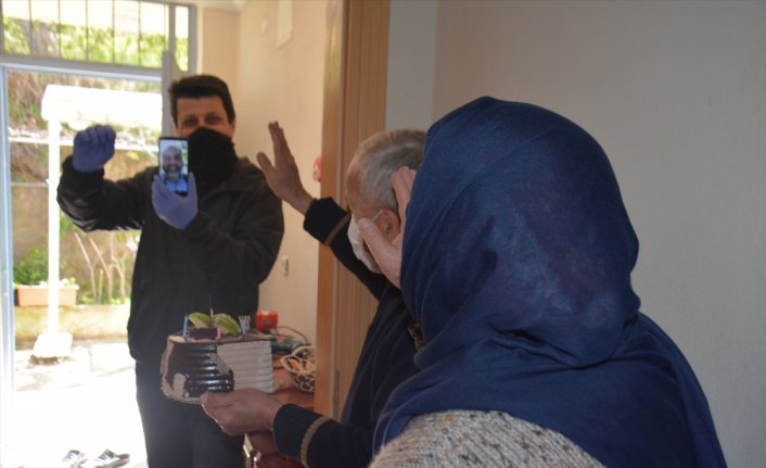 Görele Belediyesinden yaşlı adama sürpriz doğum günü kutlaması