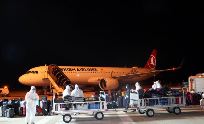 İspanya'dan getirilen 150 Türk vatandaşı Amasya'da yurda yerleştirildi